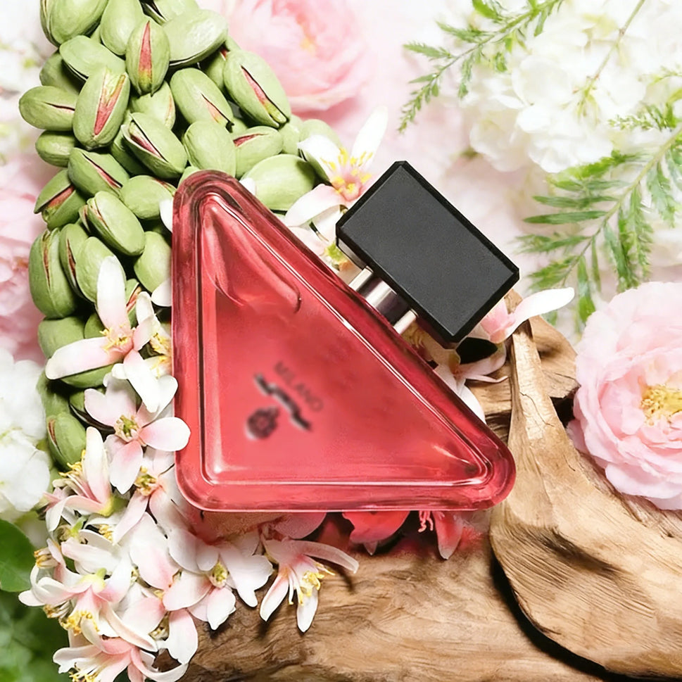 Hot sale Women's Eau de Parfum with Rich Floral and Fruity fragrance Long-lasting Scent perfume for Gift Unisex